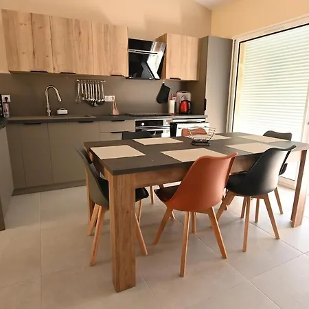 Holiday home Le Pontilh *
